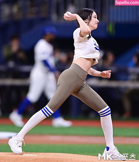 Jeon Jong seo model pretty images