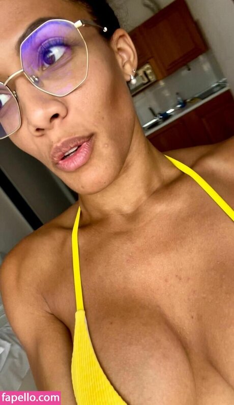 Diana Lawrence sexy star gallery