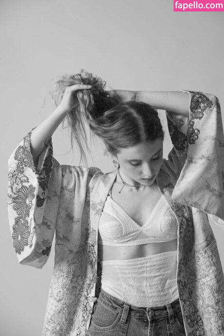 Angelina Mango star sexy picture