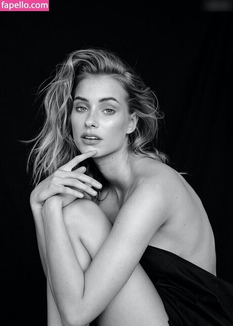 mother daughter onlyfans top photo