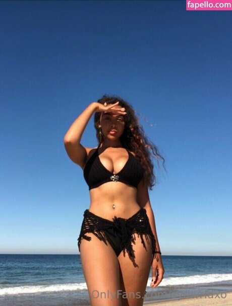 sydswrldxo model best picture