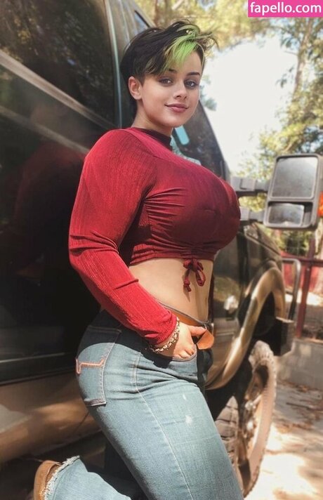 EmeryEXP pornstar adult galleries