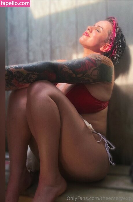 EmeryEXP high quality pornstar gallery