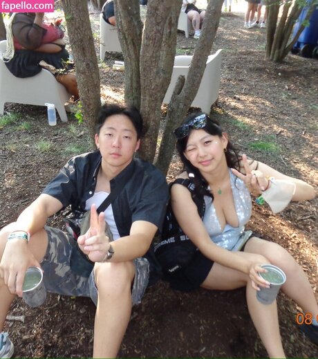 shoujolivia naked model galleries