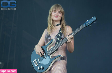 Victoriadeangelis sexy model pics