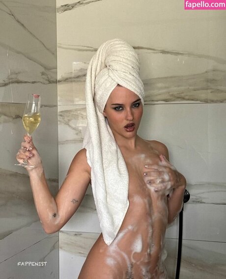 dripping wet pussy onlyfans hot sexy gallery