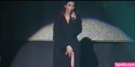 Laura Pausini pornstar xxx img