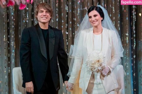 Laura Pausini model porn pictures