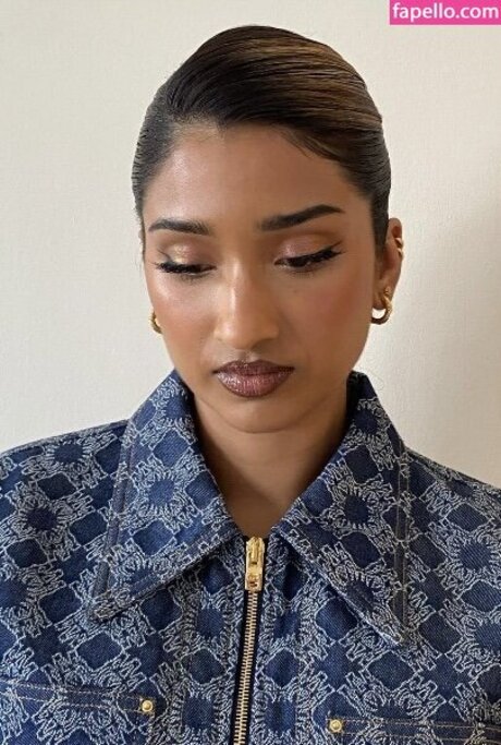 Varada Sethu model sexy photo