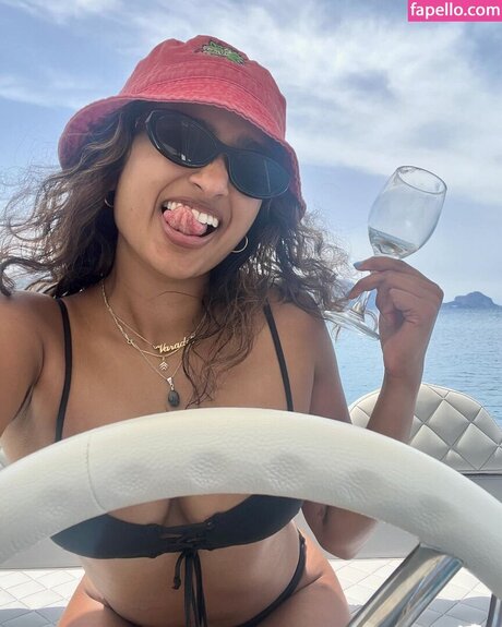 Varada Sethu beautiful pornstar images