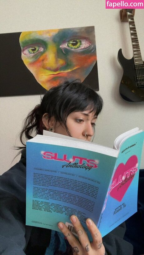 im00grey exclusive model pic