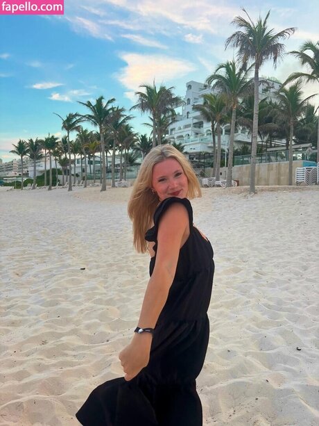 brown onlyfans hot sexy pictures