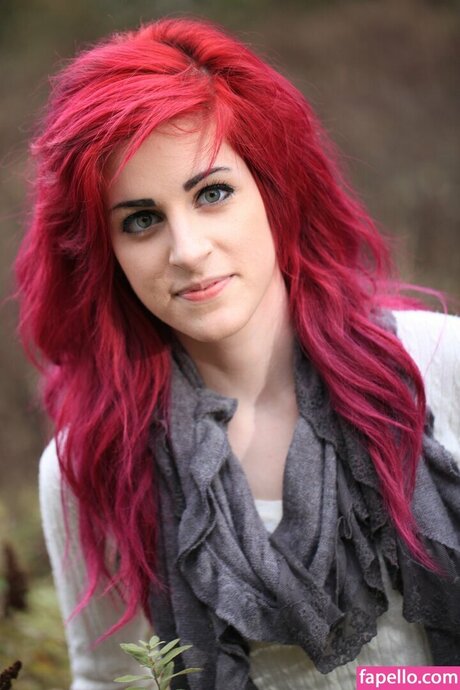 Kati3Kat star beautiful pics