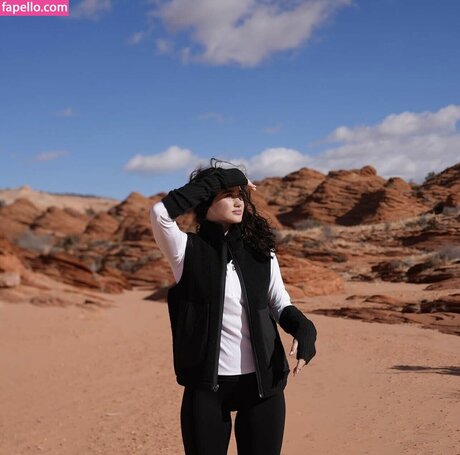 sarahemilyhope beautiful actress img