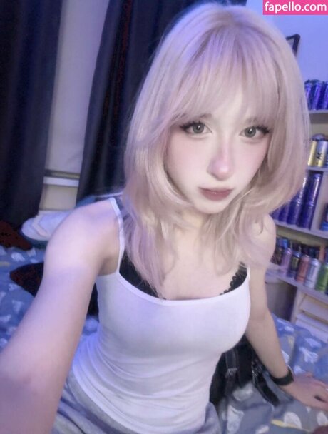 Pelememe nudes model pictures