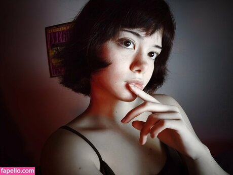 Mitsurigen hot actress image