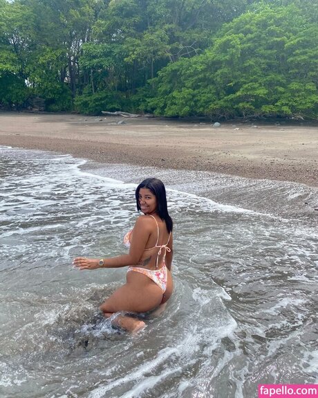 Melanie Noelia sexy pornstar photo