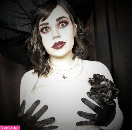 Plaguemaryjane pretty model image