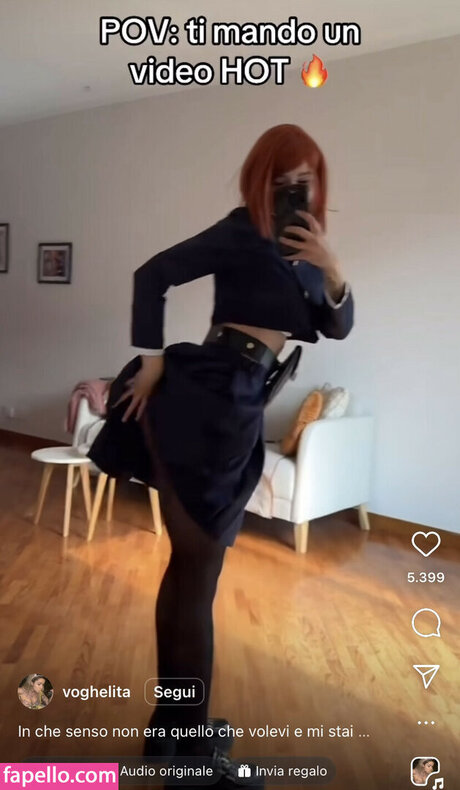 Voghelita hot star photo