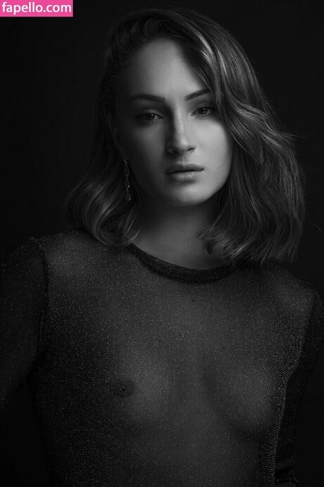 No mie Checa perfect actress gallery