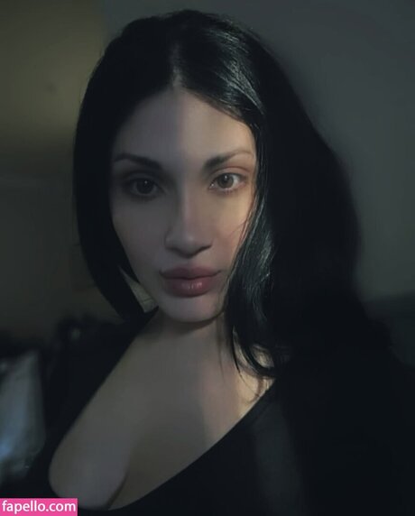 slanofflames pornographic model picture