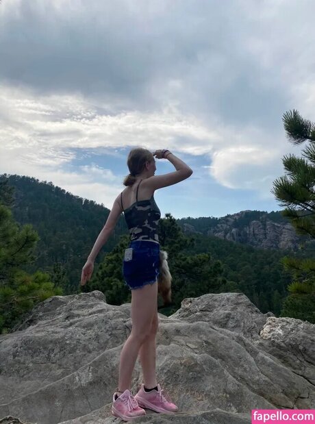 Gals O Gurk hot actress images