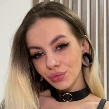 Kendra Lane star sex pics