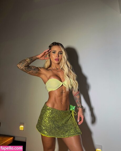 Bruna Rotta art star pic