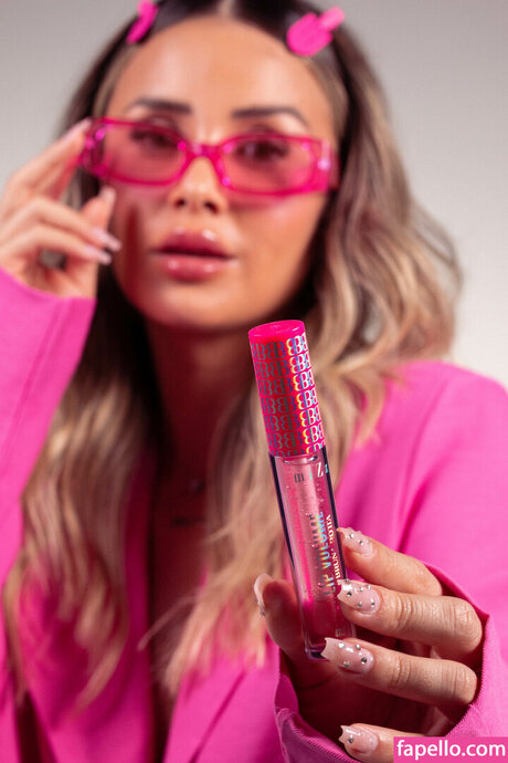 Bruna Rotta star pornographic photos