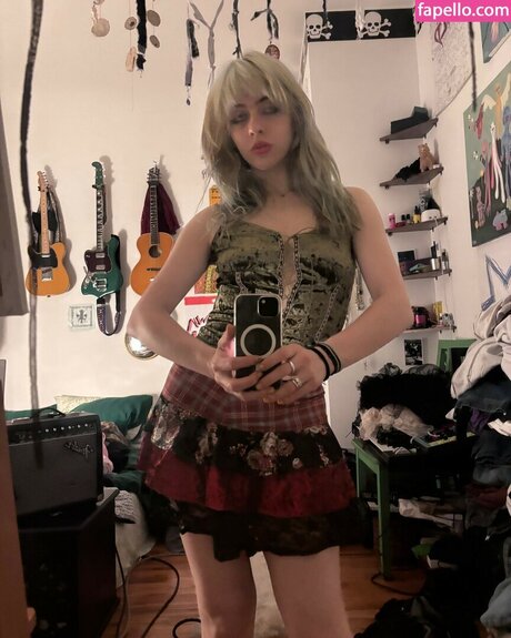 wormsheriff sexy model image