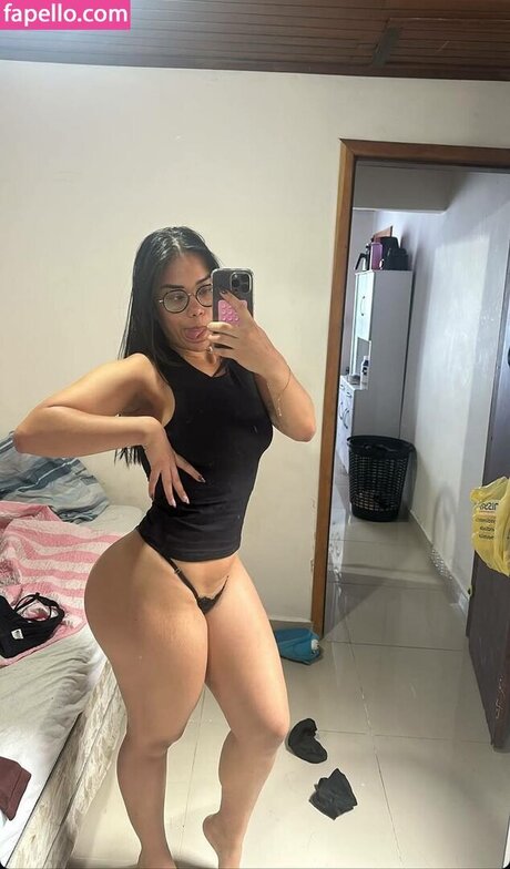 Kalileaox nude pornstar gallery