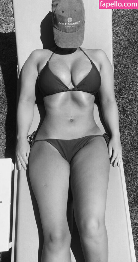 Julianne Larsen model porn gallery