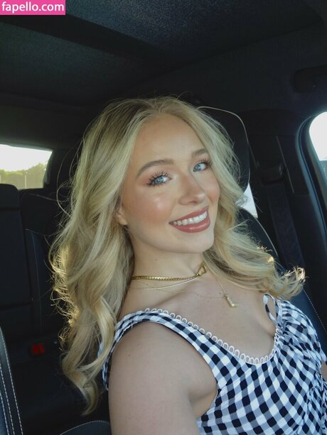 Lynzie Fulton star hot pic