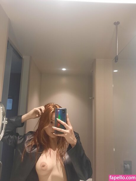 Artica Cooper model naked image