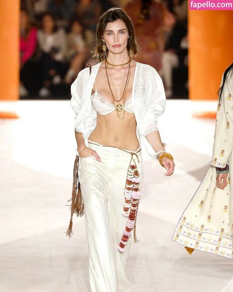 Rebecca Donaldson model perfect photos