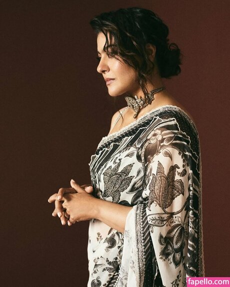 Kajol Devgn nude model gallery