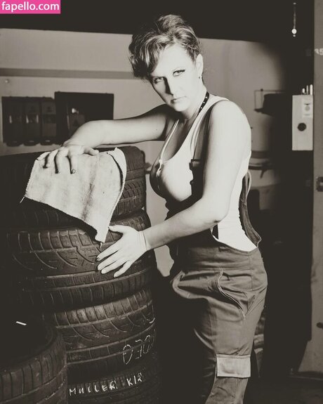 Kathy__Deep star nudes archive