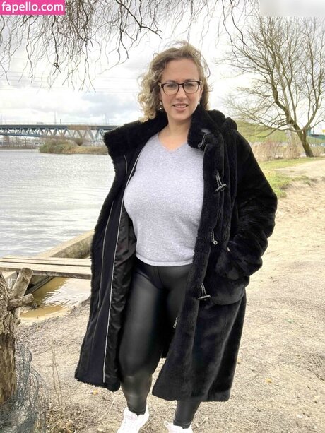 Kathy__Deep nudes model pictures