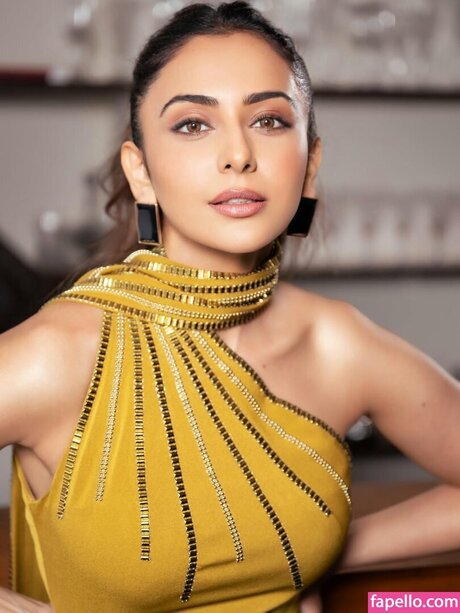 Rakul Preet pretty actress pictures