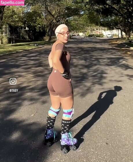 Taby Carvalho pretty actress archive