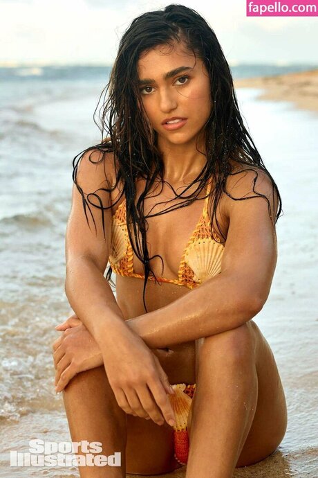 Rayna V nice pornstar image