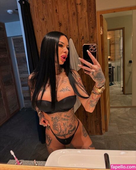 Maja Bach nice star pics