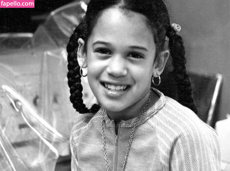 Kamala Harris model nude pictures