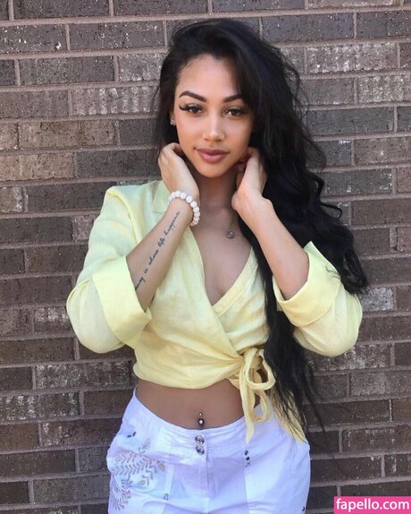 Kysre Gondrezick nude star pictures