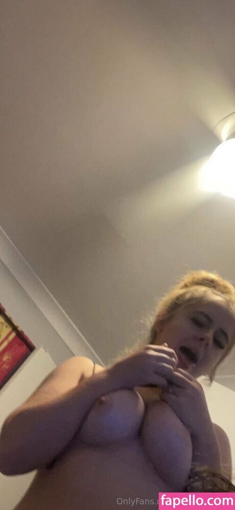 queenbrxee hot actress image