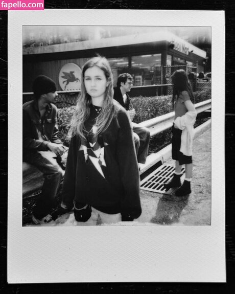 Talia Ryder top actress photo