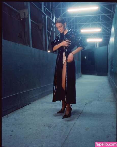 Talia Ryder model erotic photos