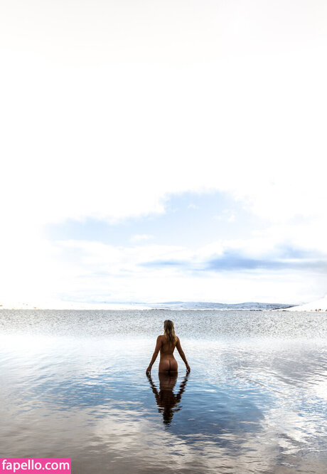 Laura Crane hot star archive