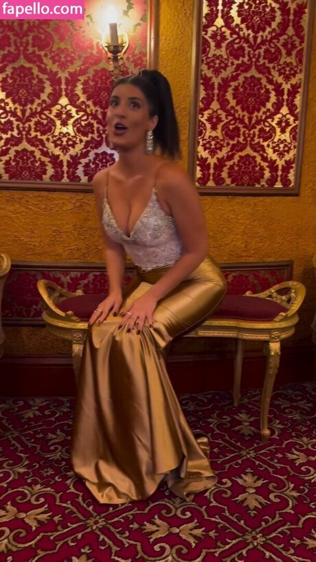 popular onlyfans sexy pic