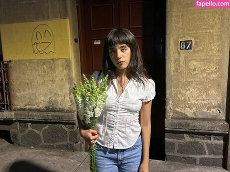 famous nude onlyfans exclusive picture